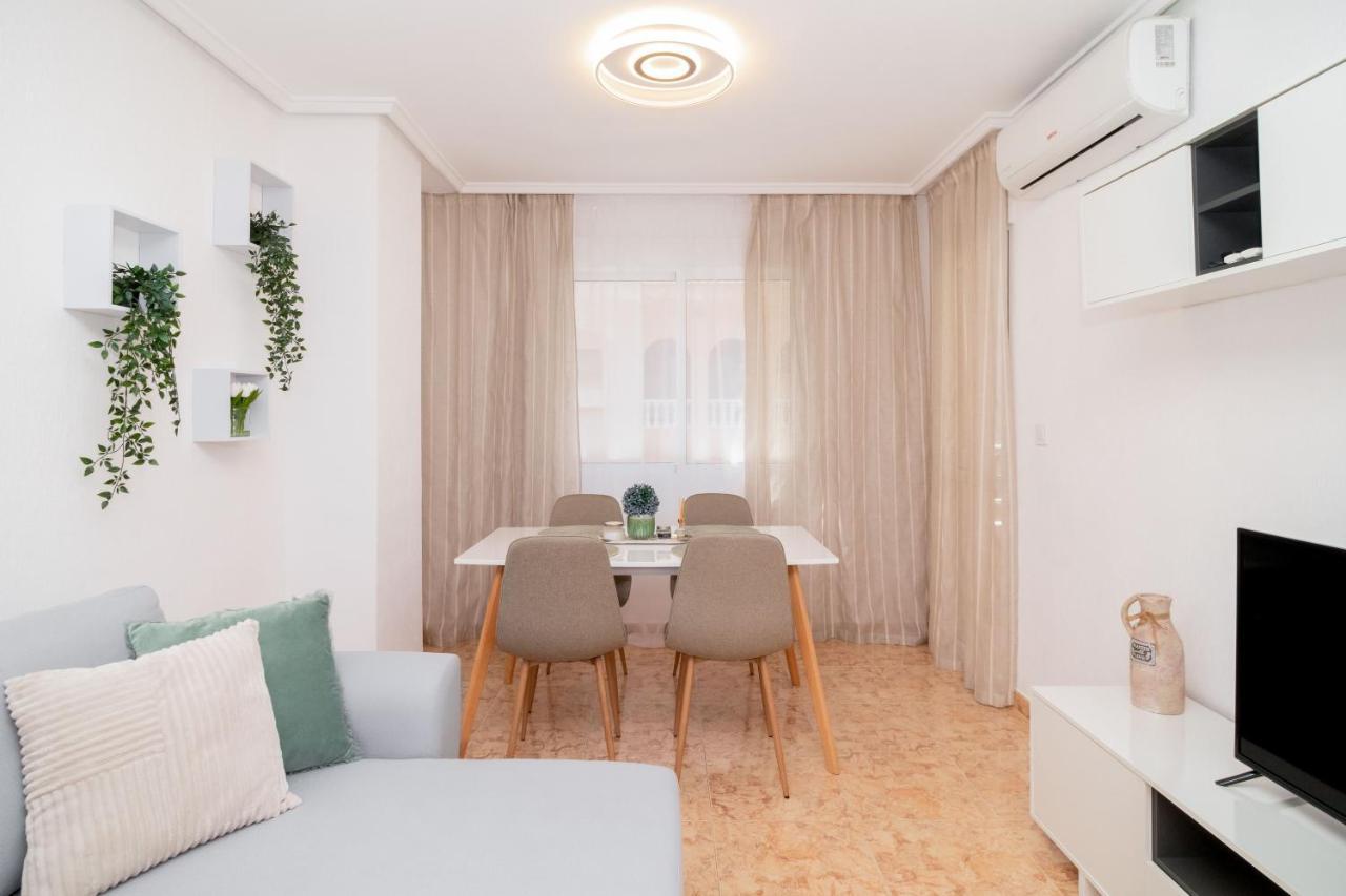 Ferienwohnung Piso En El Centro Torrevieja Exterior foto