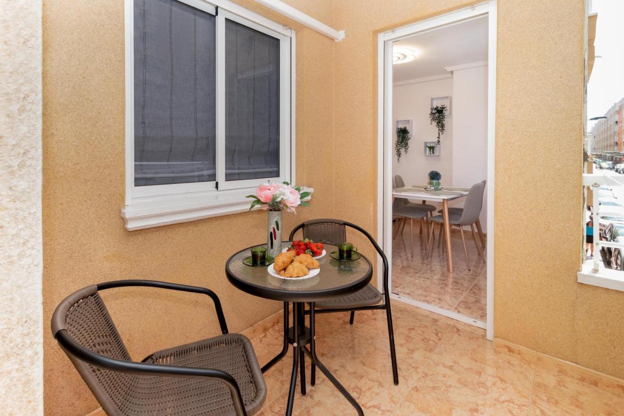 Ferienwohnung Piso En El Centro Torrevieja Exterior foto