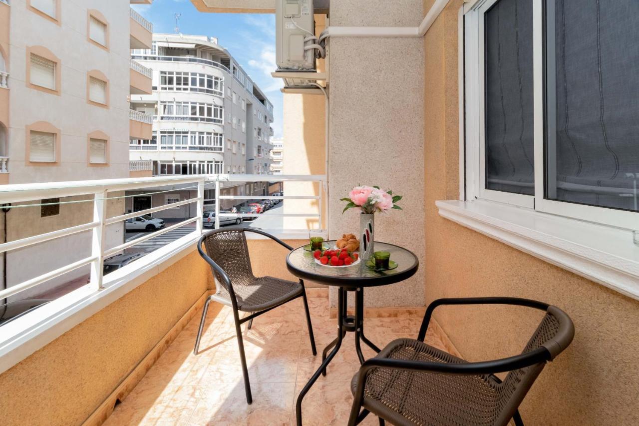 Ferienwohnung Piso En El Centro Torrevieja Exterior foto