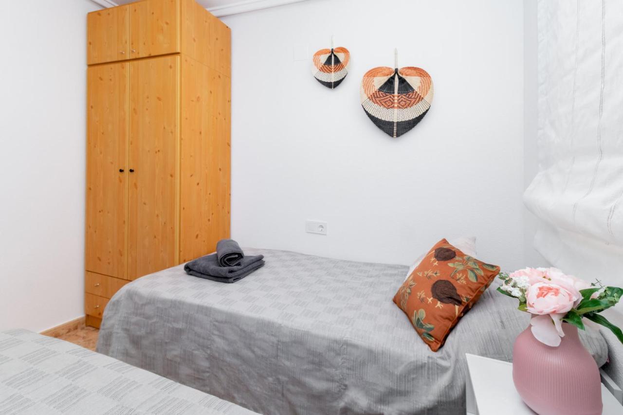 Ferienwohnung Piso En El Centro Torrevieja Exterior foto