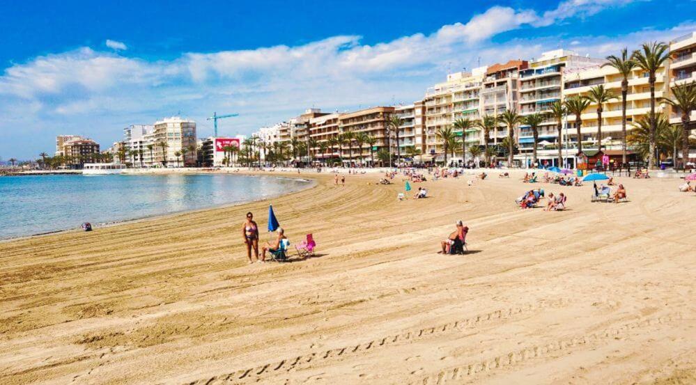 Ferienwohnung Piso En El Centro Torrevieja Exterior foto